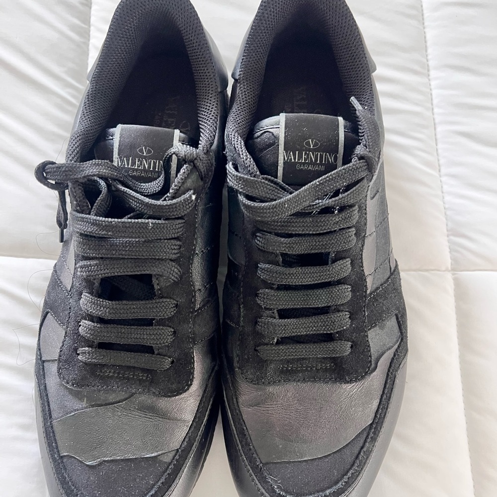 Valentino Men's Black and Gray Sneakers